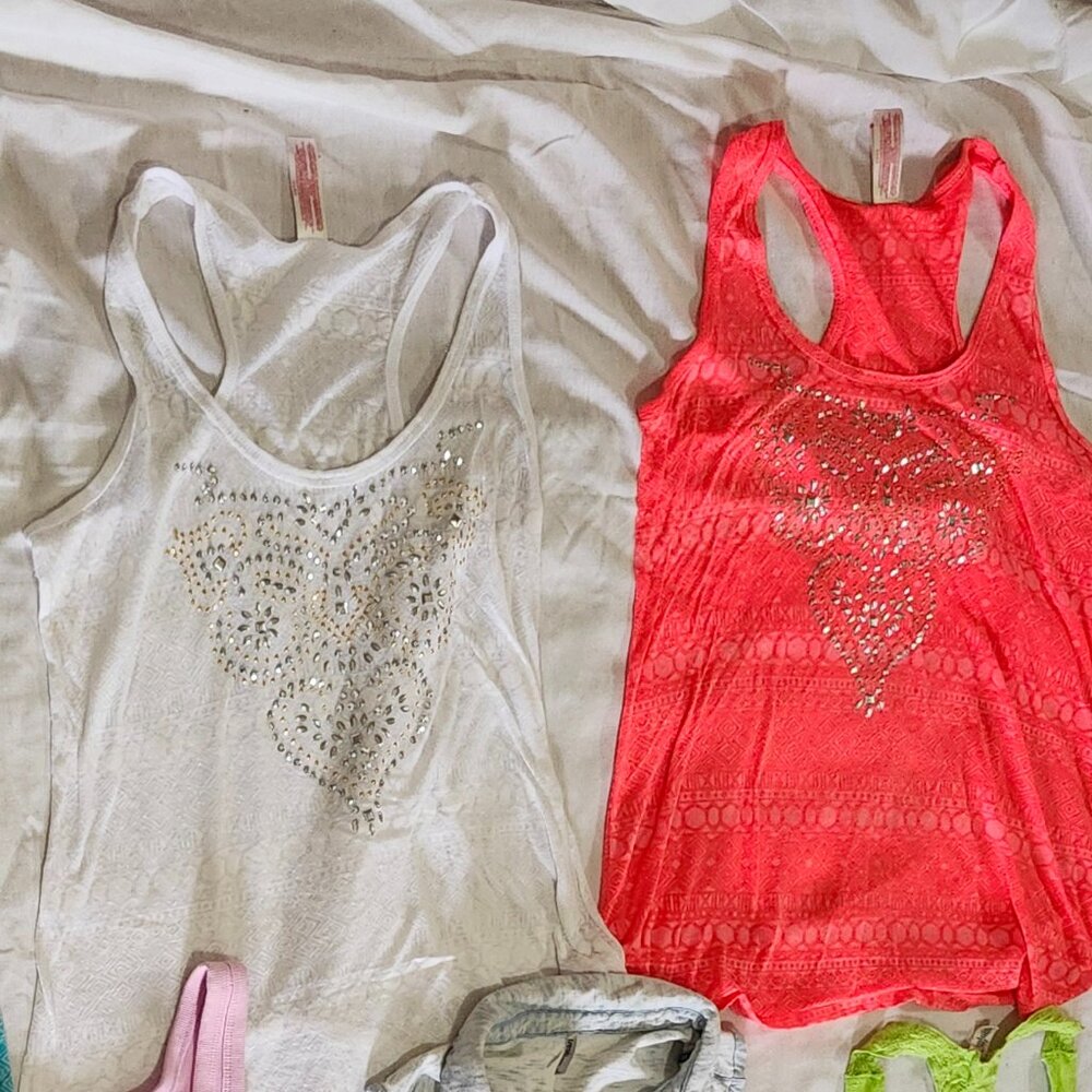 Various brands womans summer tops total 8  size junior Large - Picture 5 of 8